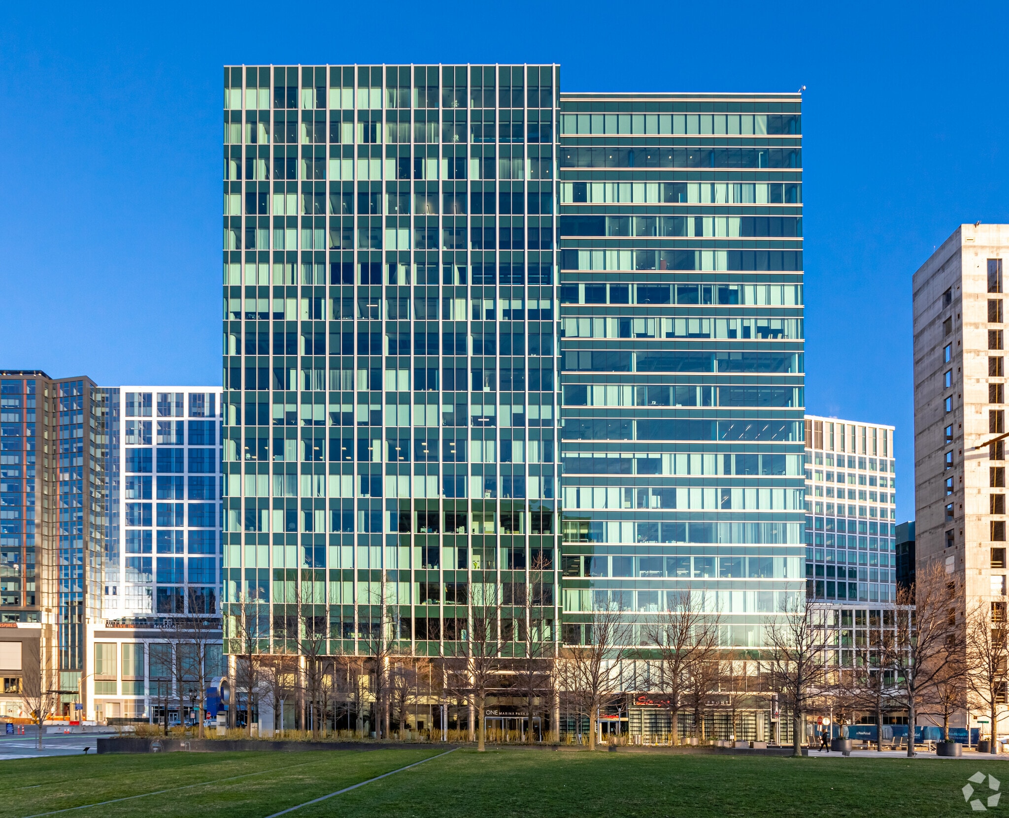 1 Marina Park Dr, Boston, MA à louer Photo du bâtiment- Image 1 de 2
