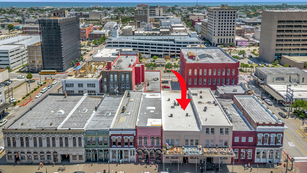 2119 Strand St, Galveston, TX for sale - Building Photo - Image 3 of 50