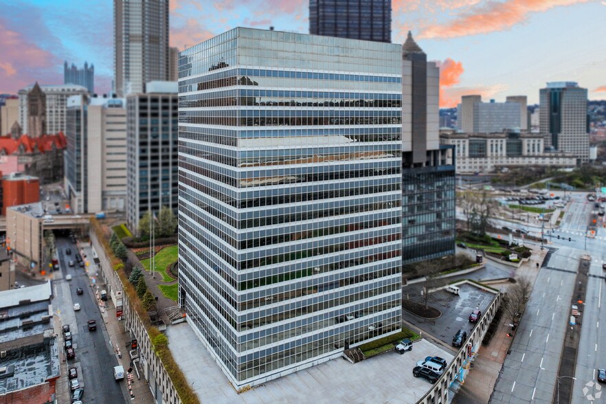 112 Washington Pl, Pittsburgh, PA à louer - Photo du bâtiment - Image 2 de 15