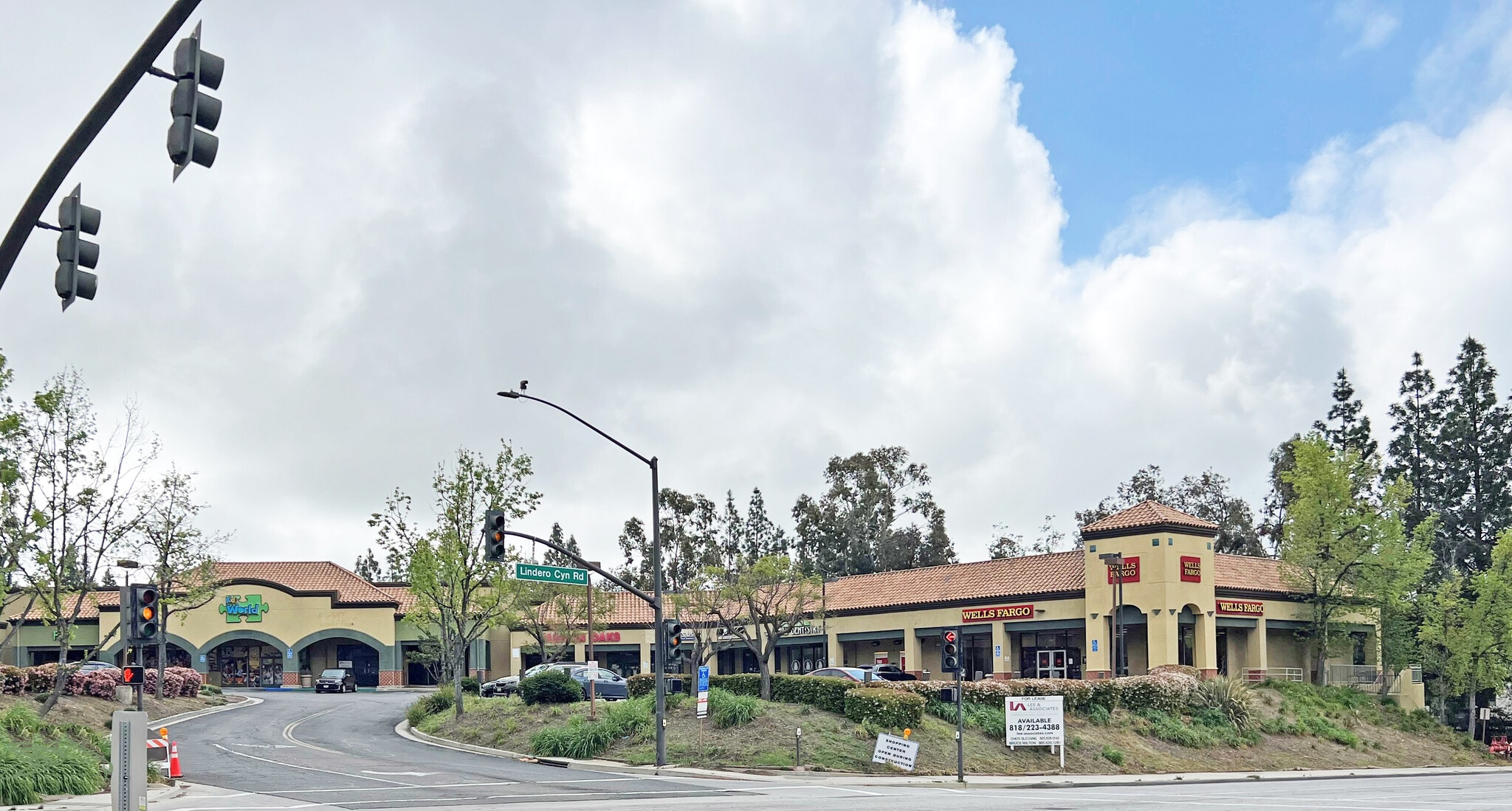 632 Lindero Canyon Rd, Oak Park, CA for lease Primary Photo- Image 1 of 18