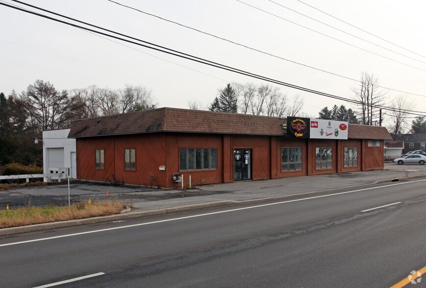 380 Oriskany Blvd, Whitesboro, NY à louer - Photo du bâtiment - Image 2 de 7