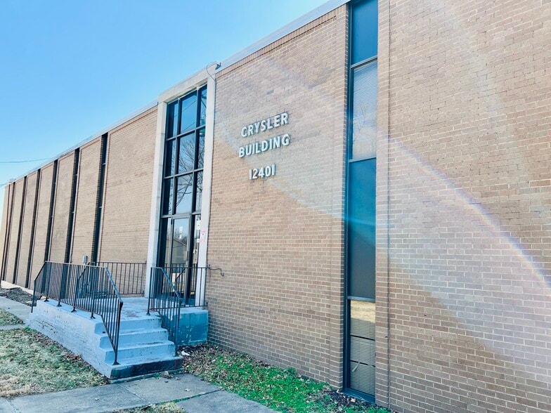 12401 E 43rd St, Independence, MO for lease - Building Photo - Image 3 of 24