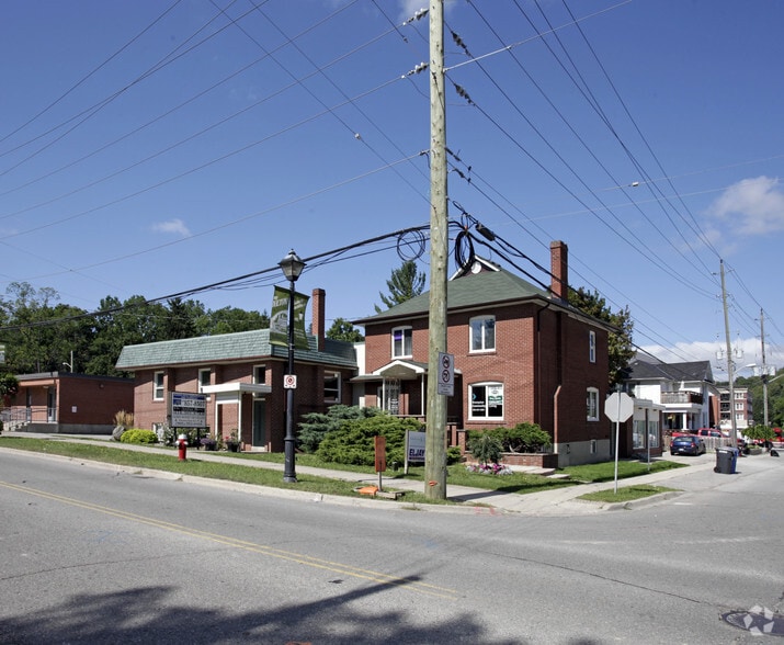 33 King St, Caledon, ON à louer - Photo du bâtiment - Image 2 de 2