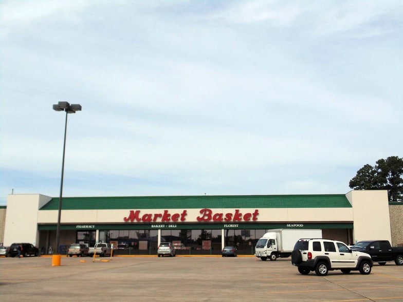 7207 Eastex Fwy, Beaumont, TX for lease - Building Photo - Image 3 of 5