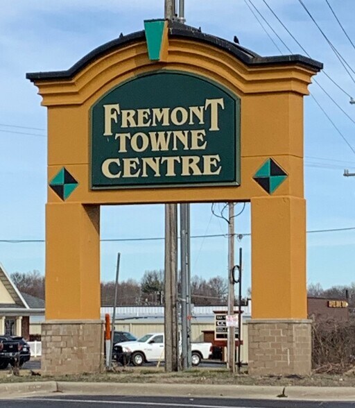 5301 N Towne Centre Dr, Ozark, MO à louer - Photo du bâtiment - Image 3 de 5