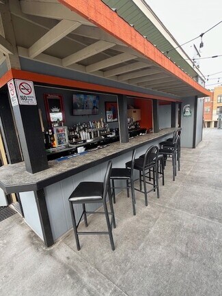 Plus de détails pour 609-625 W Western Ave, Muskegon, MI - Commerce de détail à vendre