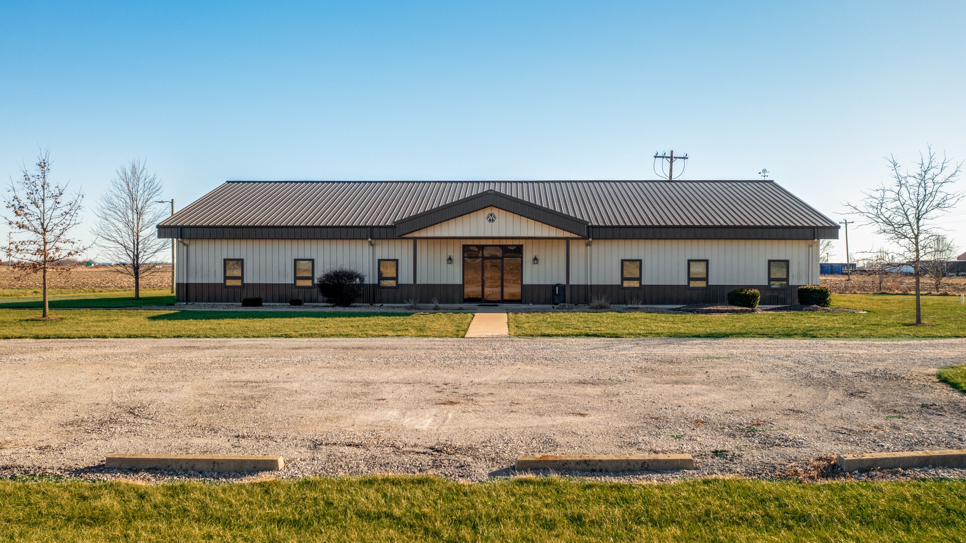 20586 Old Route 66 Hwy, Staunton, IL for sale Primary Photo- Image 1 of 22