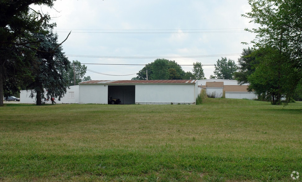 14857 Martinville Rd, Belleville, MI for lease - Building Photo - Image 3 of 19