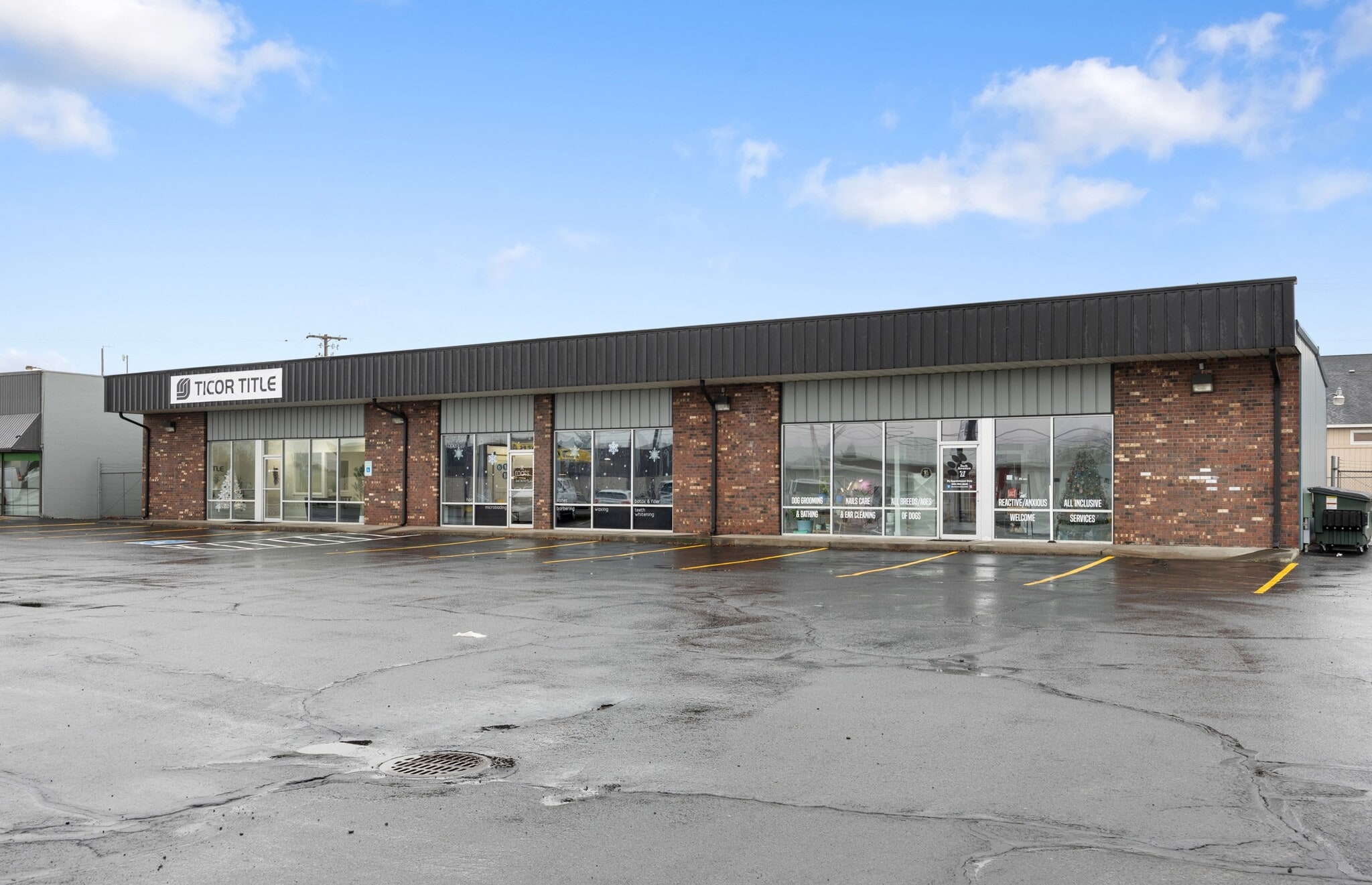 1626 W Broadway Ave, Moses Lake, WA for lease Primary Photo- Image 1 of 14