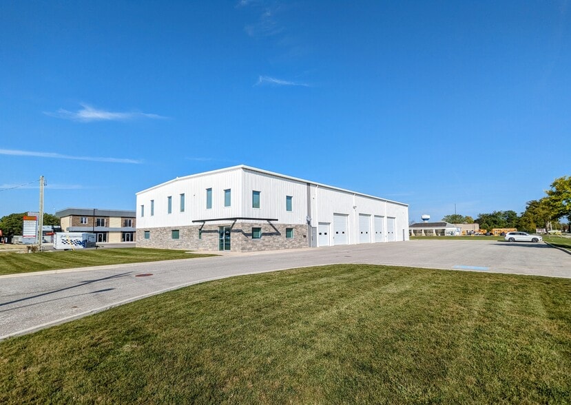 5 Renaud Dr, Amherstburg, ON for sale - Building Photo - Image 1 of 1