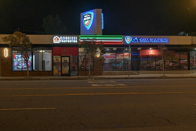 Plus de détails pour 2865 Foothill Blvd, La Crescenta, CA - Commerce de détail à louer