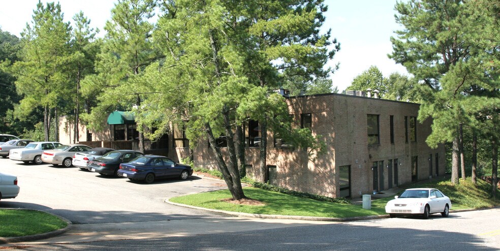 2045 Brookwood Medical Ctr Dr, Birmingham, AL à louer - Photo du bâtiment - Image 2 de 6