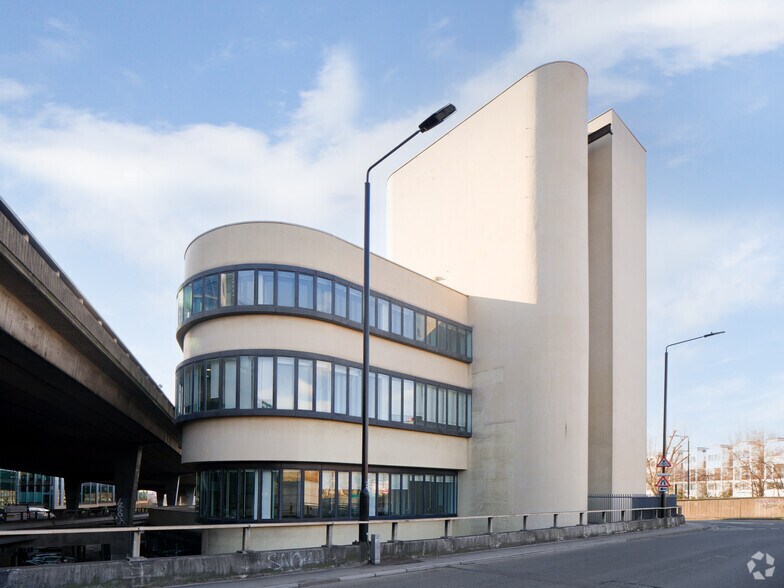 179 Harrow Rd, Londres à vendre - Photo du bâtiment - Image 2 de 8