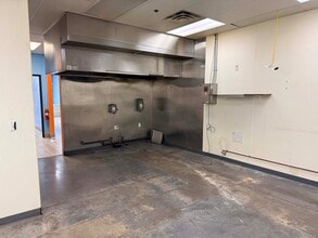 2845 E Overland Rd, Meridian, ID for lease Interior Photo- Image 2 of 8