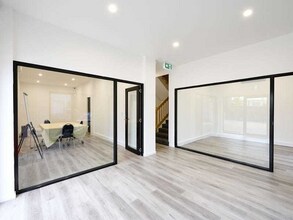11 Hayward Rd, Ferntree Gully for lease Interior Photo- Image 2 of 2