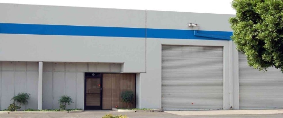 236 S 8th Ave, City Of Industry, CA à louer - Photo du bâtiment - Image 3 de 7