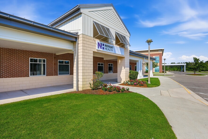 584 Hospital Dr NE, Bolivia, NC for lease - Building Photo - Image 3 of 22