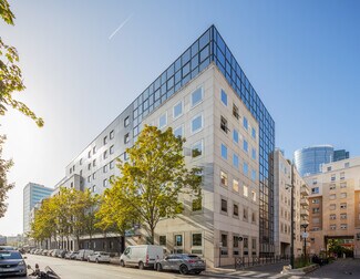 Plus de détails pour 13 Bis Rue De L'Abreuvoir, Courbevoie - Bureau à louer