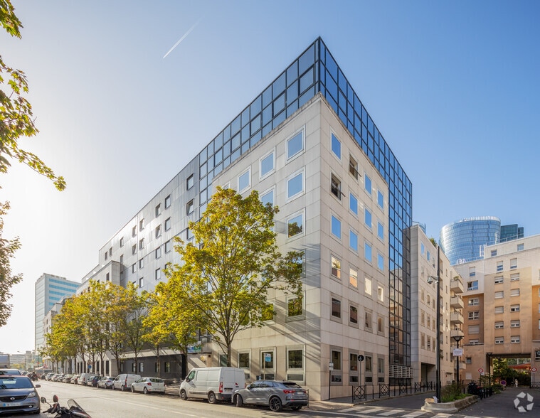 13 Bis Rue De L'Abreuvoir, Courbevoie for lease - Primary Photo - Image 2 of 4