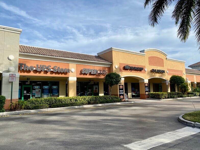 13800-13900 Jog Rd, Delray Beach, FL à louer - Photo du bâtiment - Image 3 de 10