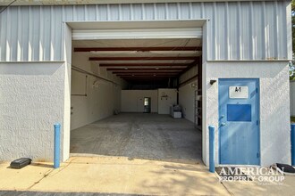 1800 Northgate Blvd, Sarasota, FL for lease Interior Photo- Image 2 of 10