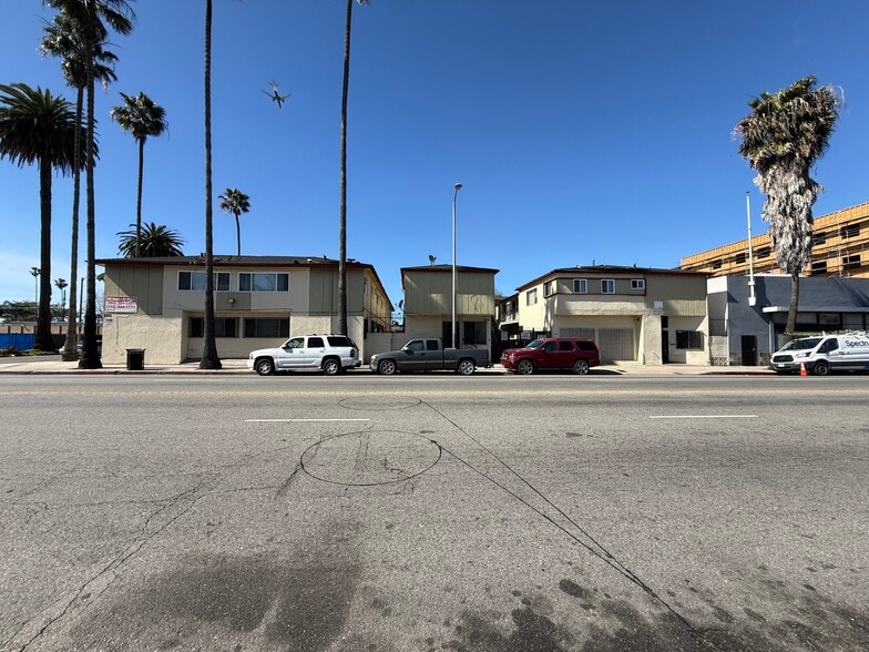 8317-8325 S Western Ave, Los Angeles, CA à vendre - Photo du bâtiment - Image 2 de 7