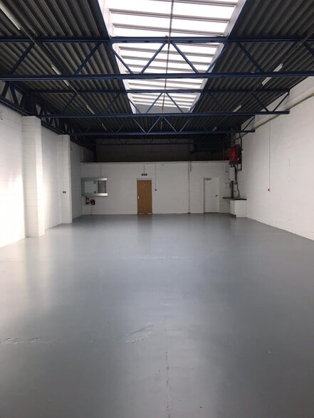 Blundells Rd, Milton Keynes for lease - Building Photo - Image 3 of 10