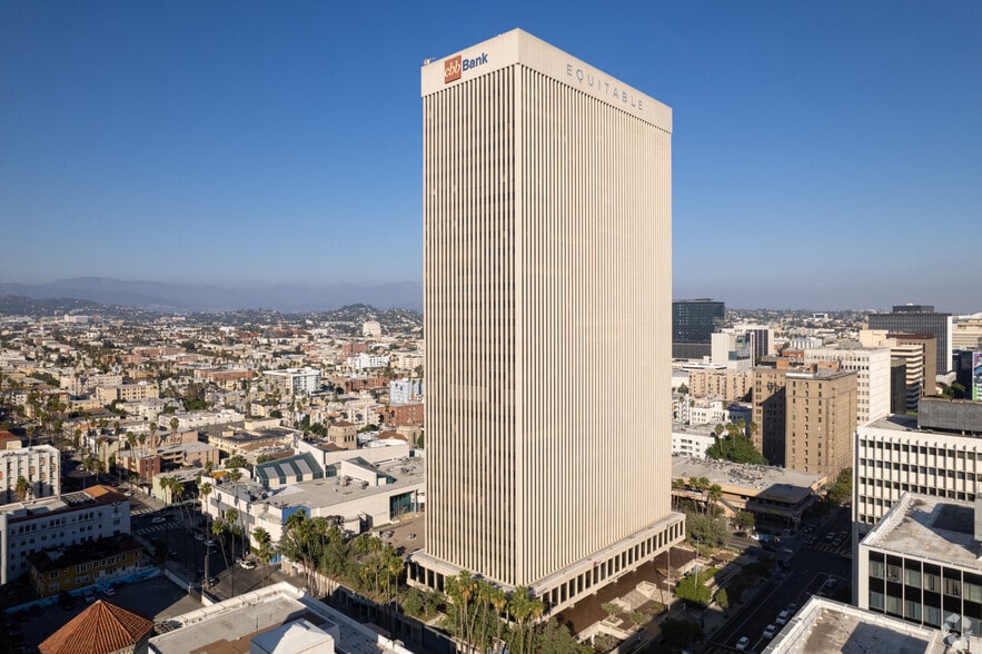 3435 Wilshire Blvd, Los Angeles, CA à louer - Photo du bâtiment - Image 1 de 10