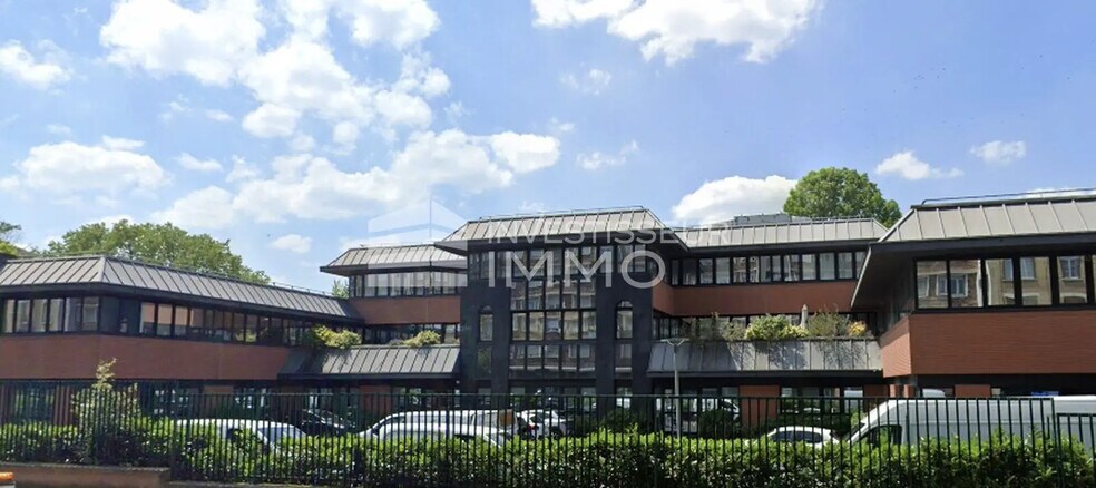 Flex dans Saint-Ouen-sur-Seine à louer - Photo du bâtiment - Image 2 de 4