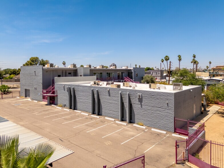 2645 N 24th St, Phoenix, AZ à vendre - Photo du bâtiment - Image 3 de 18