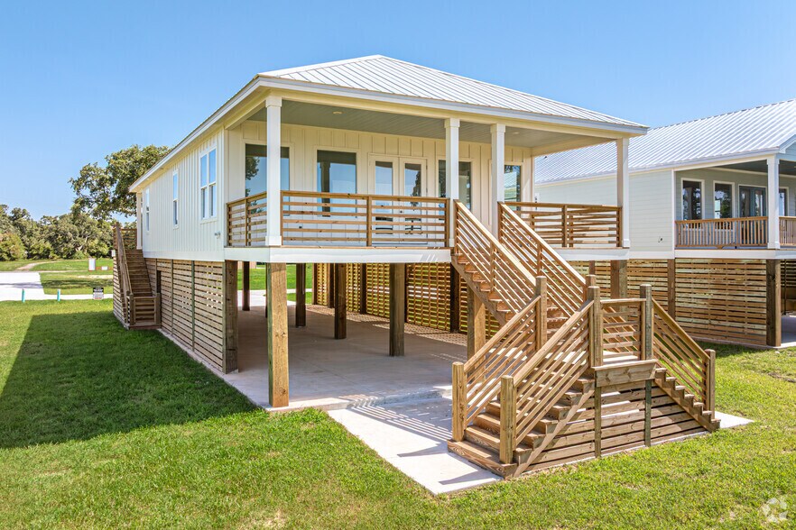 534 Beach Dr, Gulfport, MS à vendre - Photo du bâtiment - Image 3 de 21