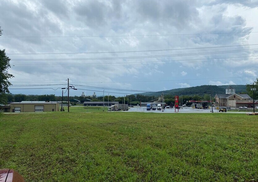 Rt 187 & Lake Rd, Towanda, PA à vendre - Photo du bâtiment - Image 2 de 2