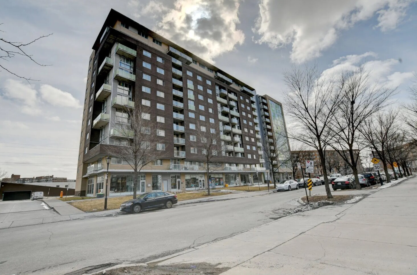10590 Pl De, Montréal, QC for sale Primary Photo- Image 1 of 2