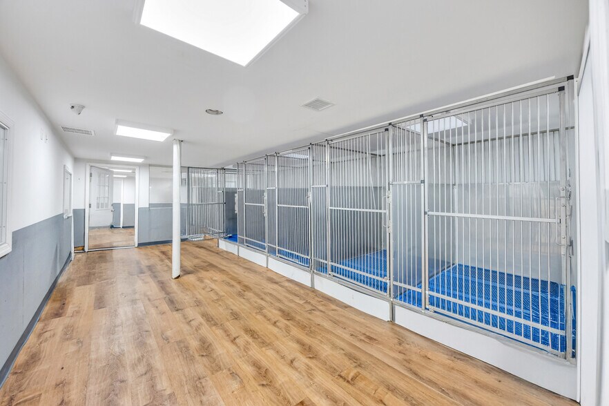 28 Main St, Hempstead, NY à louer - Photo du bâtiment - Image 2 de 39