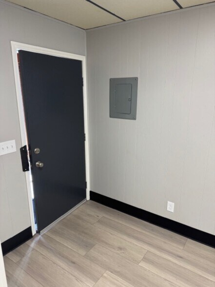 62 E 11th St, Tracy, CA à louer - Photo du bâtiment - Image 1 de 6