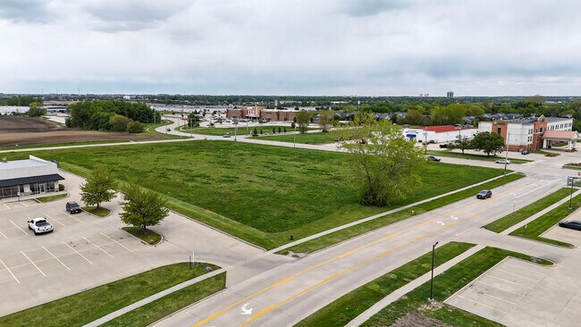 Plus de détails pour 1038 Wylie Dr, Bloomington, IL - Terrain à vendre