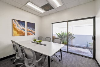 22722 Lambert St, Lake Forest, CA à louer Photo intérieure- Image 1 de 26