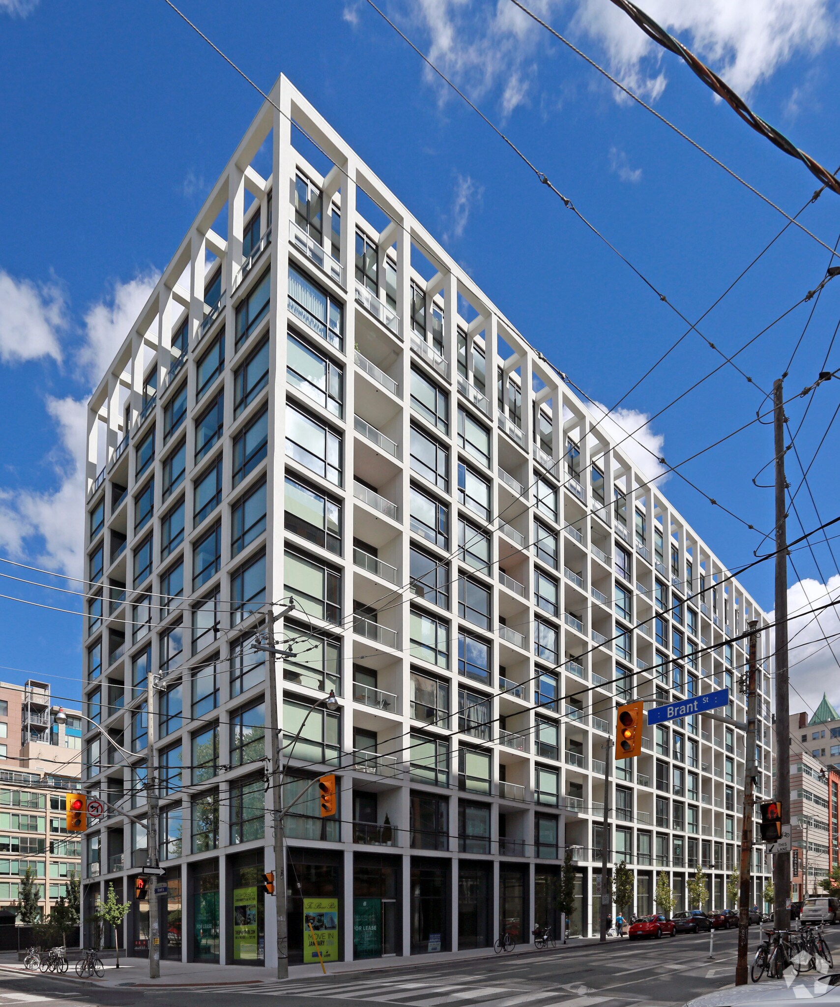 426-444 Adelaide St W, Toronto, ON à vendre Photo principale- Image 1 de 1