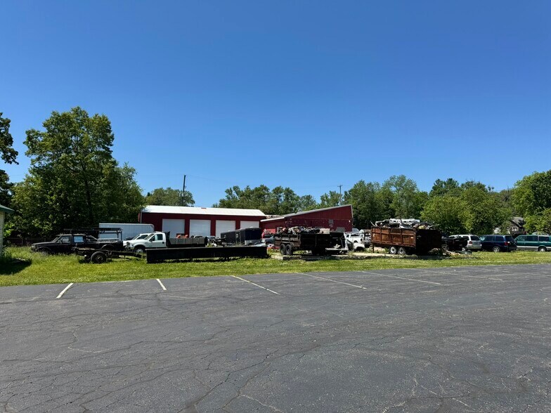 6264 King Hwy, Kalamazoo, MI à vendre - Photo du bâtiment - Image 2 de 7