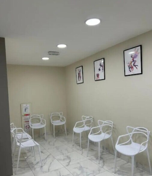 Bureau dans Viroflay à louer - Photo intérieure - Image 2 de 9