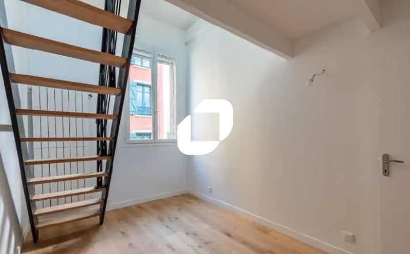 Office in Paris for sale - Interior Photo - Image 3 of 6