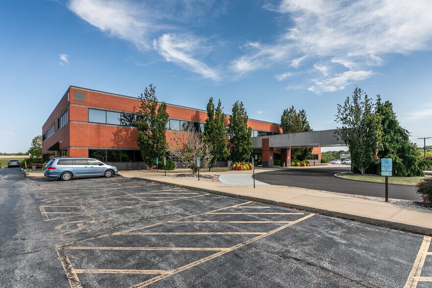 1 Professional Dr, Alton, IL à vendre - Photo du bâtiment - Image 2 de 21