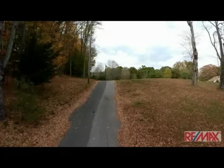 201 Turkey Roost Rd, Monroe, CT à vendre - Vidéo sur l’inscription commerciale - Image 2 de 9