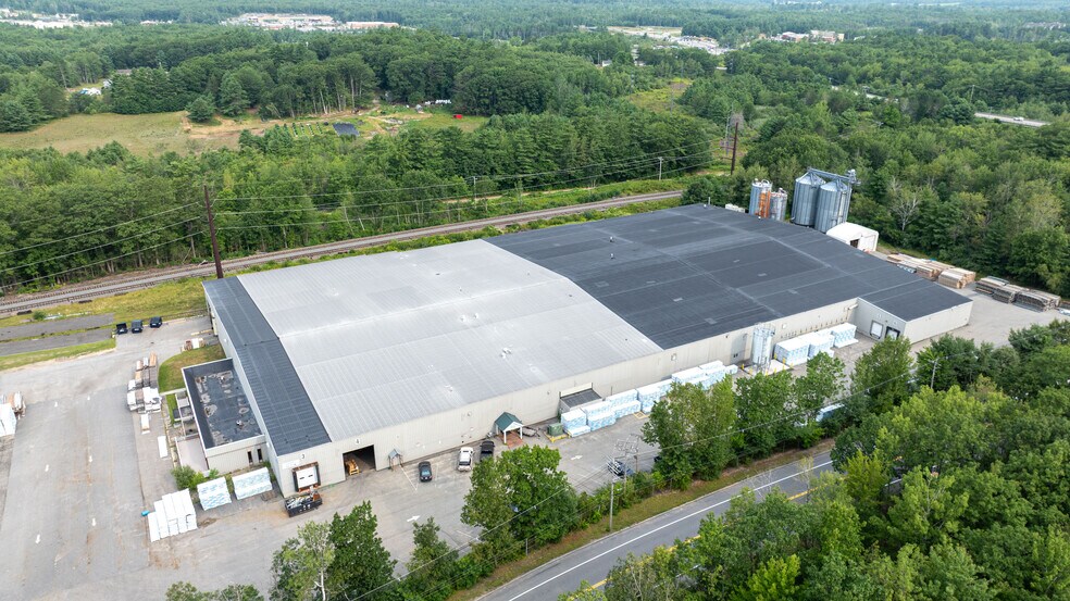 8 Morin St, Biddeford, ME à vendre - Photo du bâtiment - Image 2 de 31