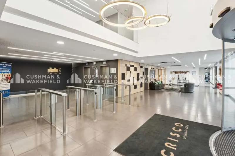 Office in Sèvres for lease - Lobby - Image 1 of 21