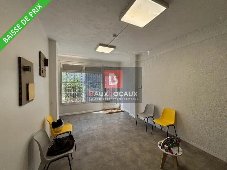 Retail in Avignon for sale - Interior Photo - Image 1 of 7