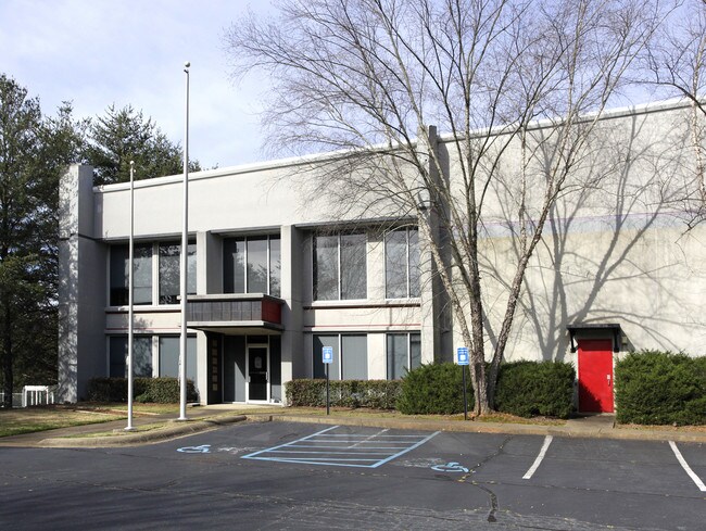 Plus de détails pour 105 N Christopher Ct, Newnan, GA - Industriel à louer