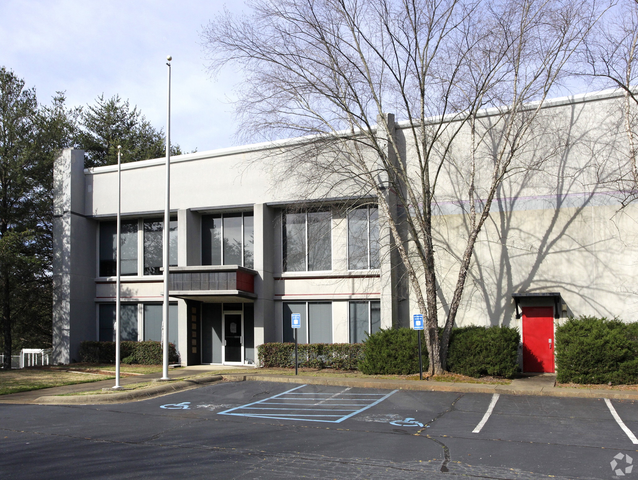 105 N Christopher Ct, Newnan, GA for lease Primary Photo- Image 1 of 7