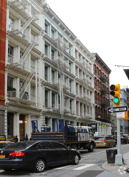 115-117 Spring St, New York, NY for lease - Primary Photo - Image 1 of 8