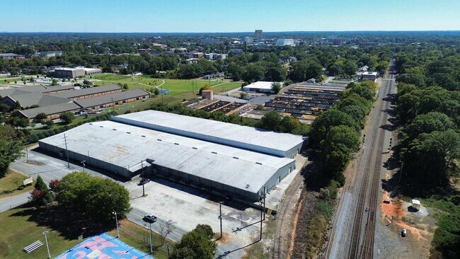Plus de détails pour 255 Franklin St, Spartanburg, SC - Industriel à louer